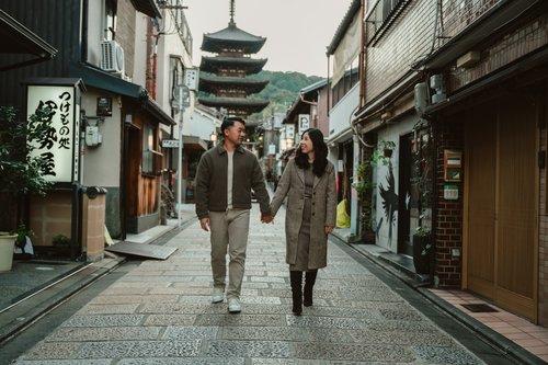 carousel-hero-element image-0